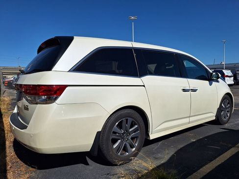 Used 2015 Honda Odyssey Touring Elite image 4