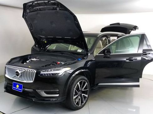 Used 2023 Volvo XC90 B5 Plus w/ Protection Package Premier AWD/4WD image 15