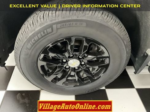 Used 2021 Chevrolet Silverado 1500 LT w/ Safety Package II AWD/4WD image 10