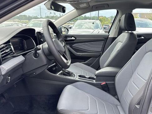 New 2025 Volkswagen Jetta SEL image 11