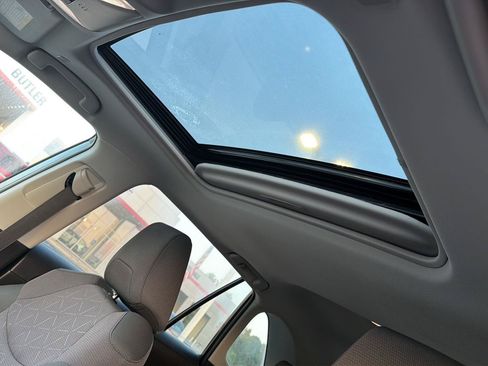 Certified 2024 Toyota RAV4 XLE w/ Convenience Package FWD image 31