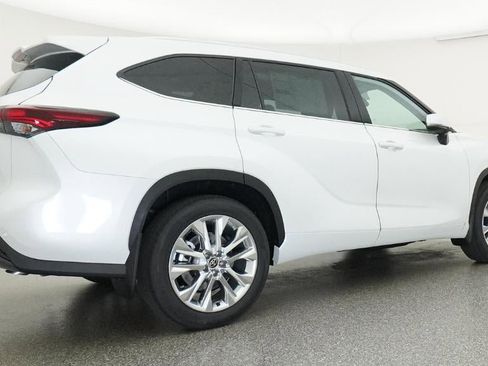 New 2026 Toyota Highlander Limited AWD/4WD image 25