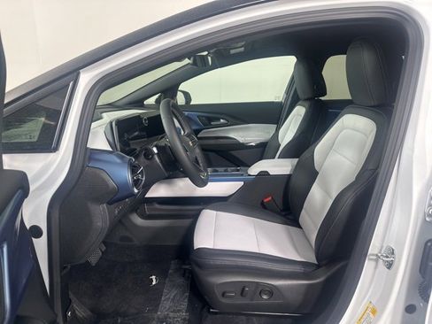 New 2026 Chevrolet Equinox EV LT image 20