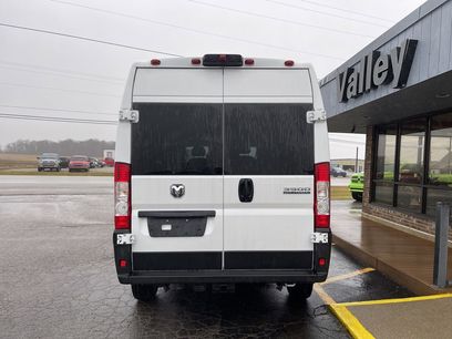 New 2025 RAM ProMaster 3500 w/ Premium Convenience Group