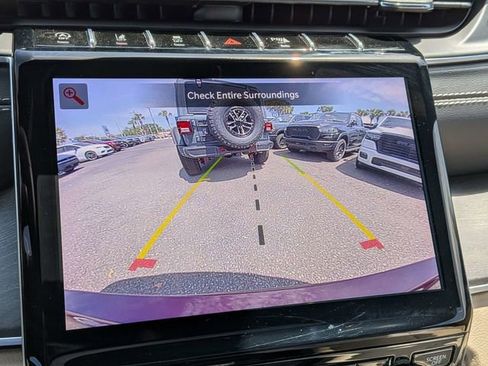 Used 2023 Jeep Grand Cherokee L Limited w/ Trailer Tow Group (B) AWD/4WD image 21