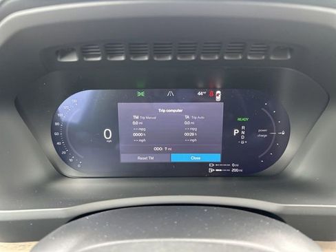 New 2026 Volvo XC90 T8 Plus w/ Protection Package Premier image 17