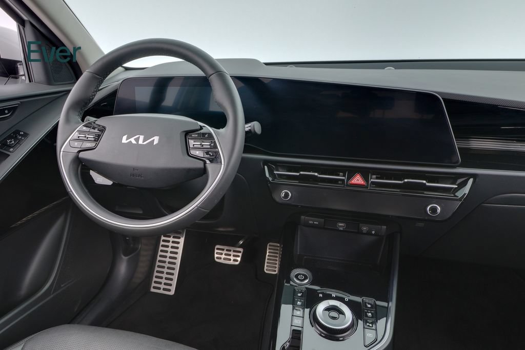 Used 2024 Kia Niro Wave FWD image 25