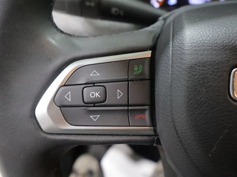 Used 2024 Jeep Compass Latitude AWD/4WD image 32