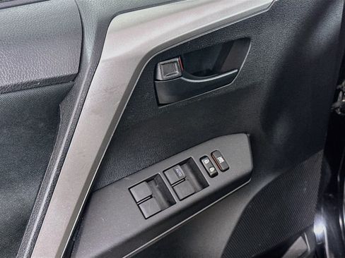 Used 2018 Toyota RAV4 LE w/ All Weather Liner Package AWD/4WD image 15