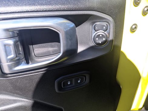 Used 2023 Jeep Wrangler Sport S image 25