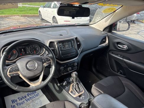 Used 2016 Jeep Cherokee Latitude image 19