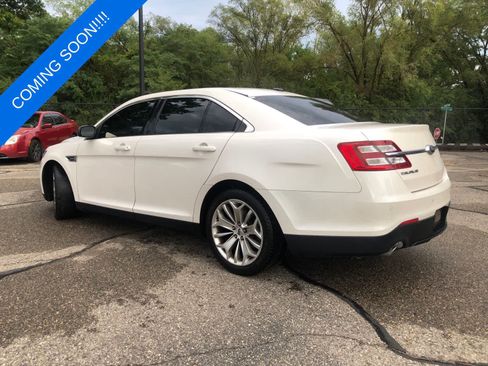 Used 2017 Ford Taurus Limited AWD/4WD image 4