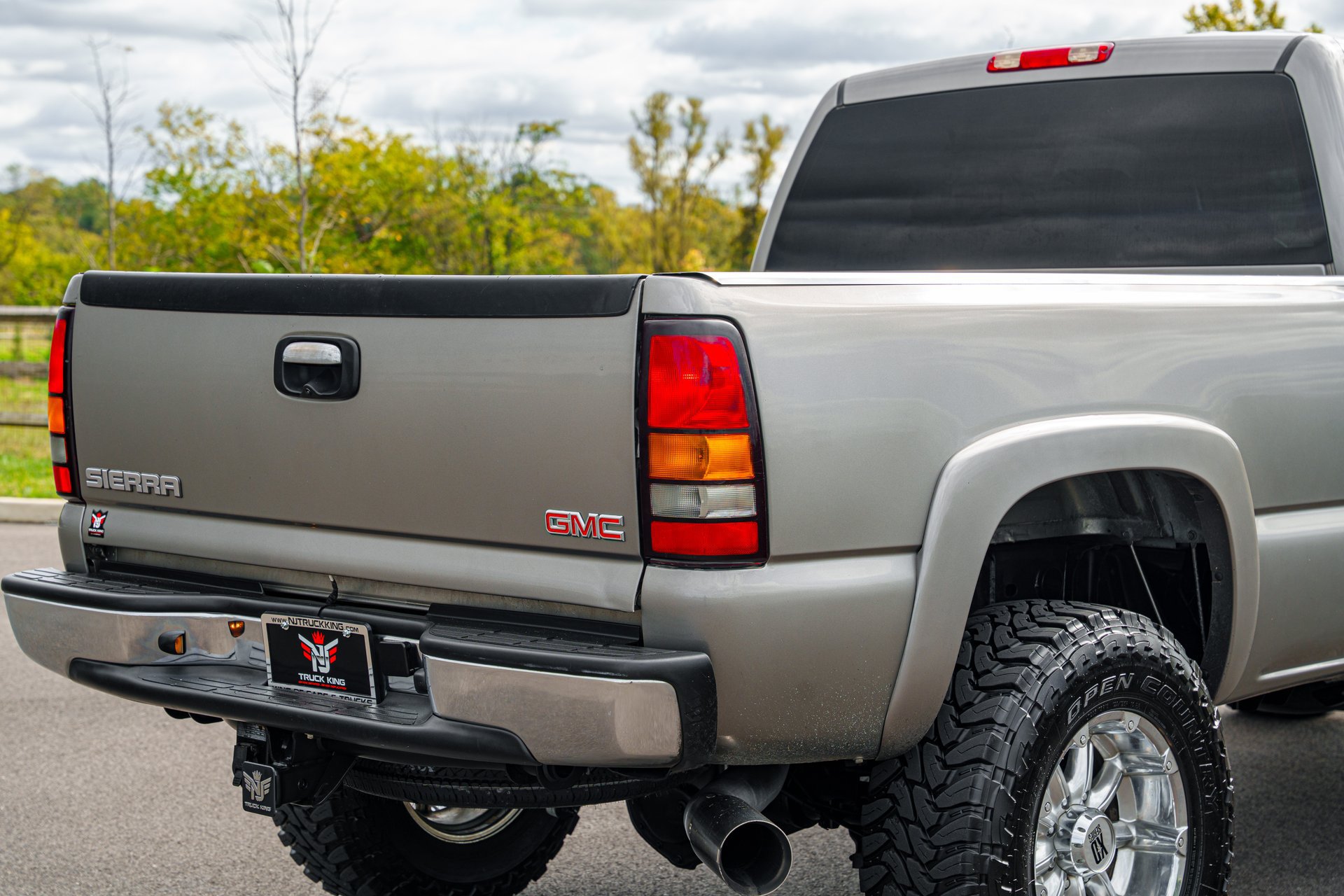 Used 2007 GMC Sierra 2500 SLT w/ Heavy-Duty Power Package AWD/4WD image 33