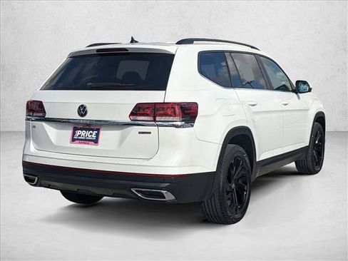 Used 2022 Volkswagen Atlas SE w/ Black Wheel Package image 5