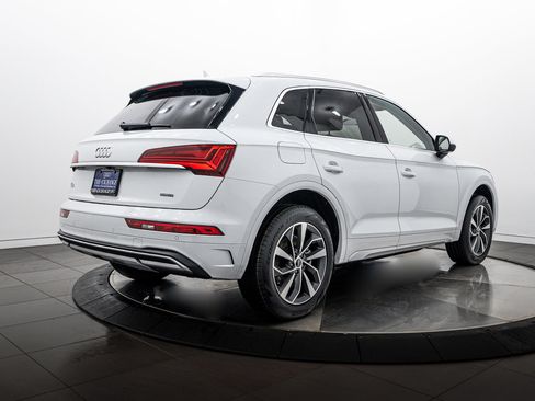 Used 2021 Audi Q5 2.0T Premium Plus w/ Premium Plus Package AWD/4WD image 4