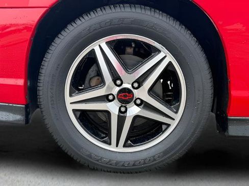 Used 2004 Chevrolet Monte Carlo SS w/ Dale Earnhardt Jr. Package image 9