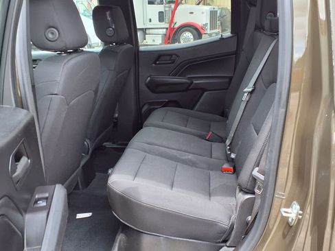 Used 2023 Chevrolet Colorado W/T RWD image 31