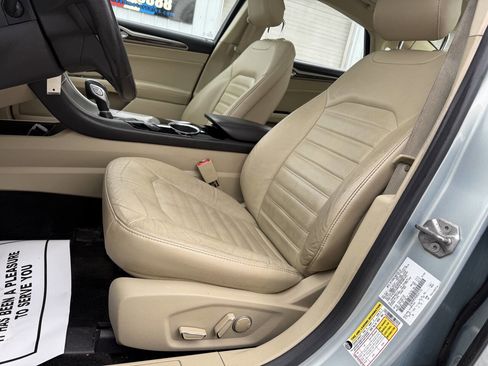 Used 2013 Ford Fusion Energi SE image 12