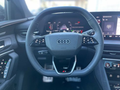 New 2025 Audi SQ5 Premium Plus image 19