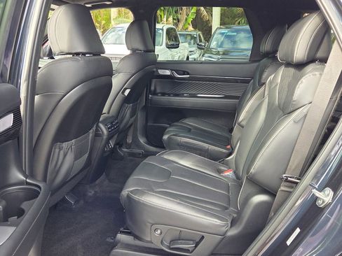 Used 2024 Hyundai Palisade Calligraphy image 10