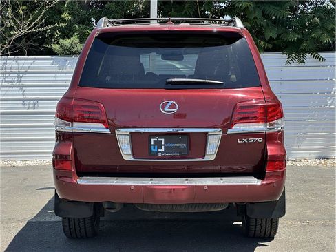 Used 2013 Lexus LX 570 4WD w/ Luxury Pkg image 11