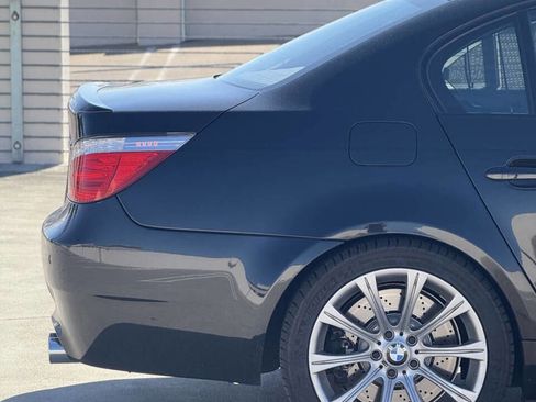 Used 2010 BMW M5 RWD image 46