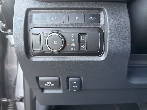 Used 2024 Ford F250 Platinum image 15