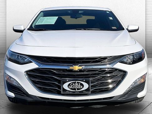 Used 2020 Chevrolet Malibu LT image 2