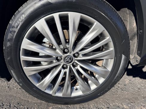 Used 2022 Toyota Highlander Platinum image 52