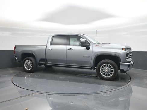 Used 2024 Chevrolet Silverado 2500 LTZ w/ LTZ Texas Edition AWD/4WD image 11
