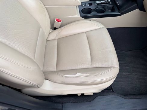 Used 2018 Subaru Outback 3.6R Limited AWD/4WD image 17