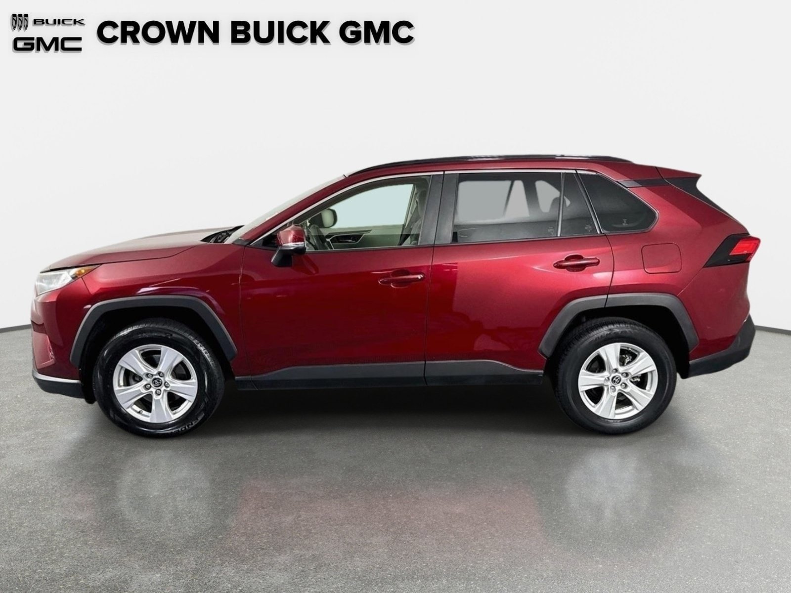 Used 2019 Toyota RAV4 XLE w/ Convenience Package FWD image 8