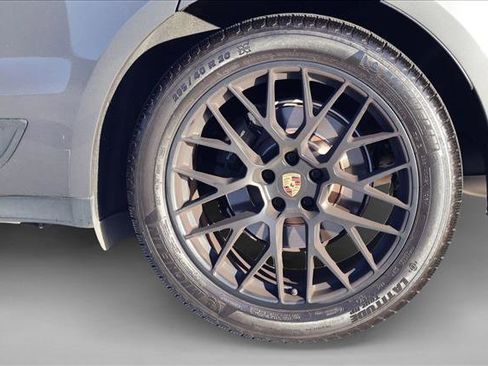 Used 2018 Porsche Macan Sport Edition image 28