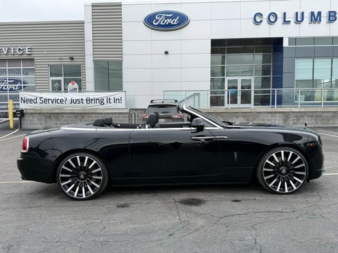 Used 2018 Rolls-Royce Dawn RWD image 23
