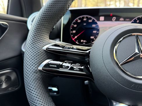 New 2026 Mercedes-Benz GLC 300 4MATIC image 23