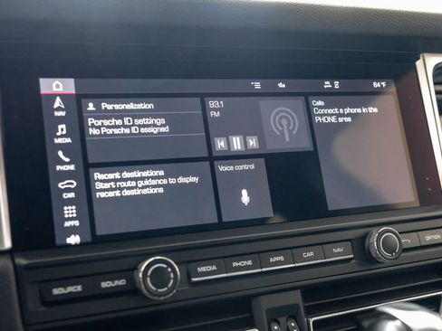 Used 2020 Porsche Macan AWD/4WD image 35