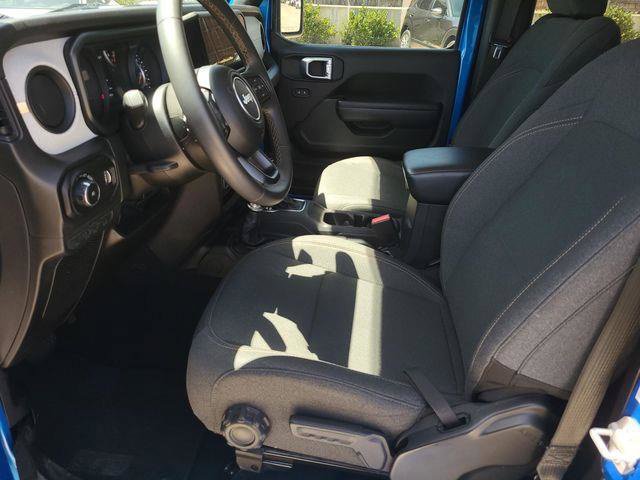 Used 2024 Jeep Wrangler Sport AWD/4WD image 16