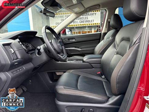 Used 2023 Nissan Pathfinder SL image 11