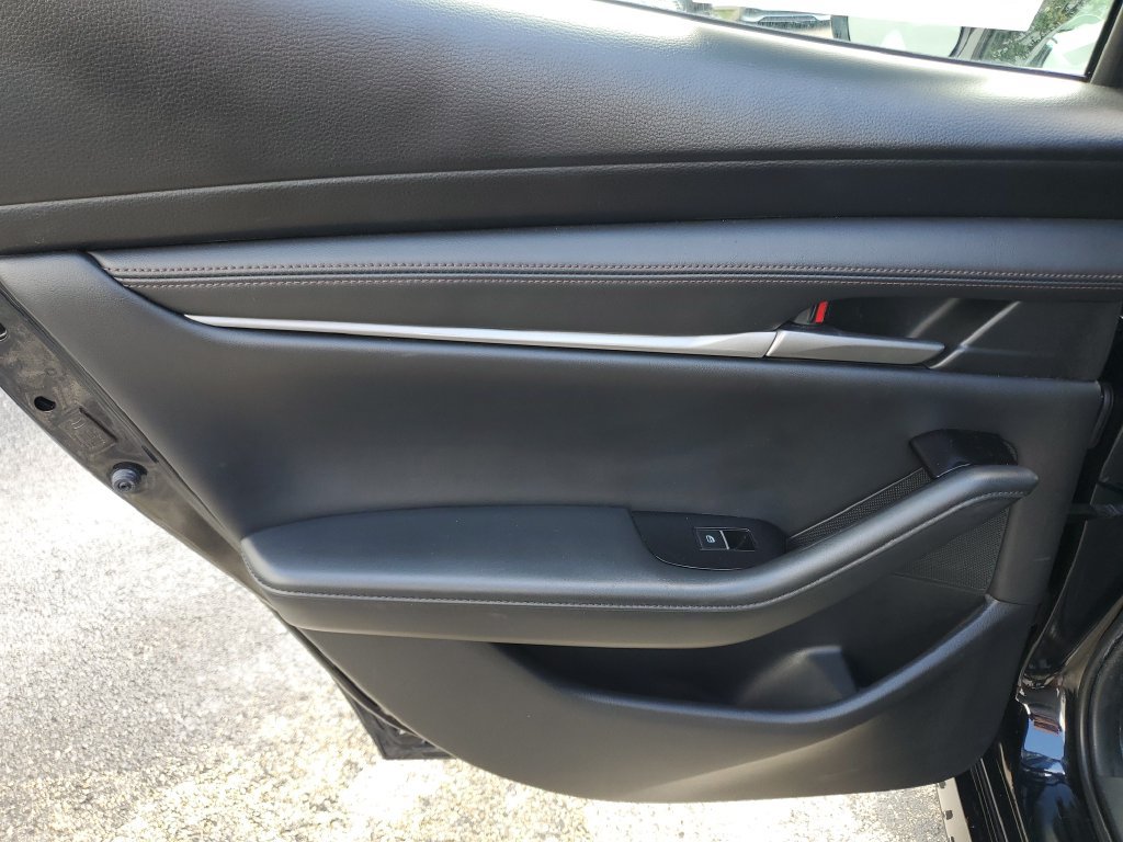Used 2024 MAZDA MAZDA3 s FWD image 10