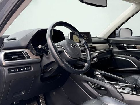 Used 2020 Kia Telluride SX w/ SX Prestige Package image 2