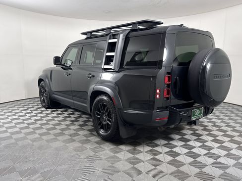 Used 2023 Land Rover Defender 130 SE AWD/4WD image 3