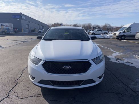 Used 2013 Ford Taurus SHO image 2