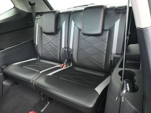 Used 2024 Volkswagen Atlas Peak Edition SE AWD/4WD image 34