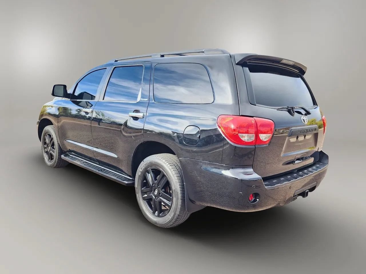 Used 2012 Toyota Sequoia Platinum AWD/4WD image 3