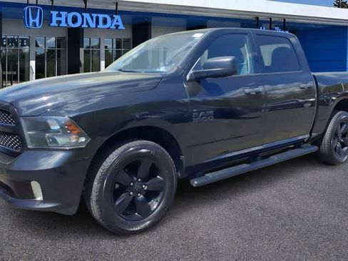Used 2017 RAM 1500 Express w/ Black Ram 1500 Express Group AWD/4WD image 5