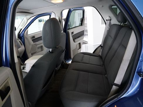 Used 2009 Ford Escape XLT image 11