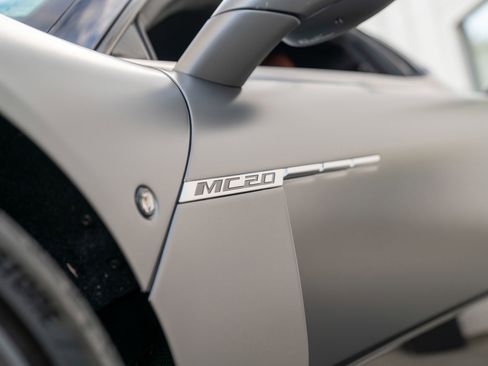 Used 2022 Maserati MC20 Coupe image 8