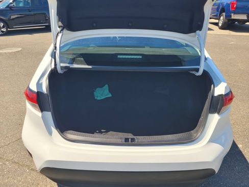 Used 2023 Toyota Corolla LE FWD image 11