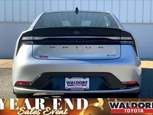 New 2026 Toyota Prius Plug-In Hybrid image 5