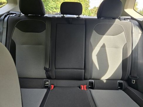 Used 2022 Volkswagen Taos S image 27